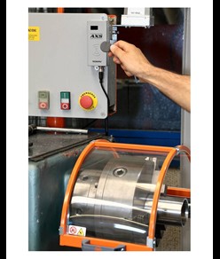 Controllo elettronico di accessi a macchine utensili e sollevatori